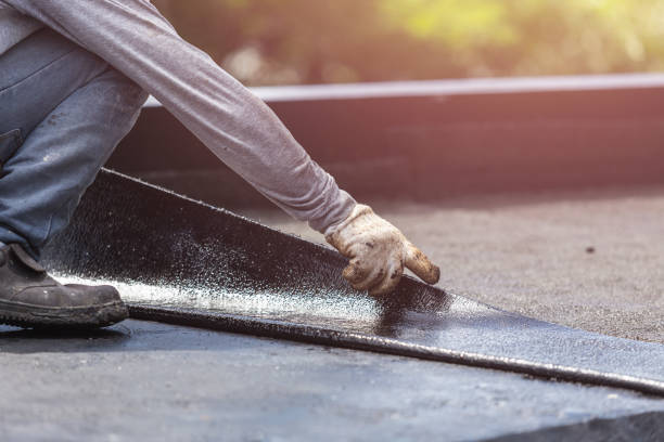 Professional Crawl Space Encapsulation technician working in Vincent, AL